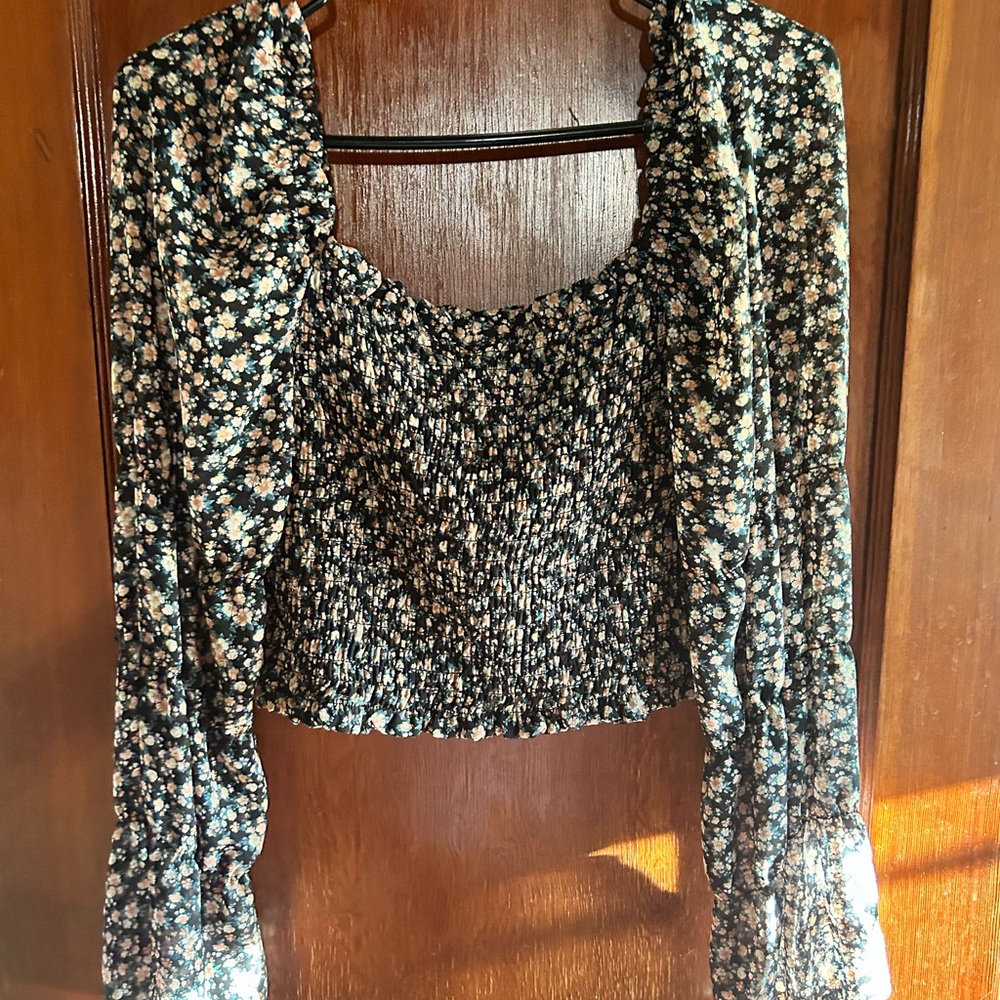Ribbed. Cropped. Puffy Sleeves. Floral. Wild Fable Medium